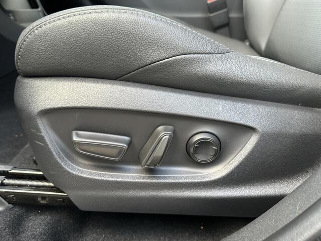 Toyota bZ4X Premium 71 kWh 3 Fase, slechts 2165KM, BTW auto, Nieuwstaat!