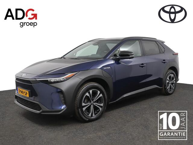Toyota bZ4X Business Plus 71 kWh | 360 Camera | Dodehoek detectie | Parkeer sensoren voor + achter | Electrische achterklep | Stoelverwarming | Stuurverwarming | Trekhaak |