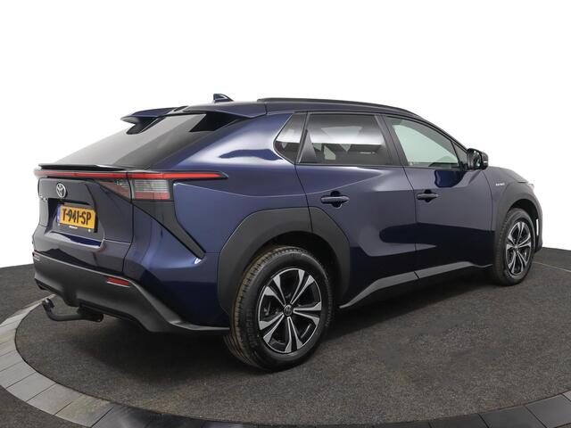Toyota bZ4X Business Plus 71 kWh | 360 Camera | Dodehoek detectie | Parkeer sensoren voor + achter | Electrische achterklep | Stoelverwarming | Stuurverwarming | Trekhaak |