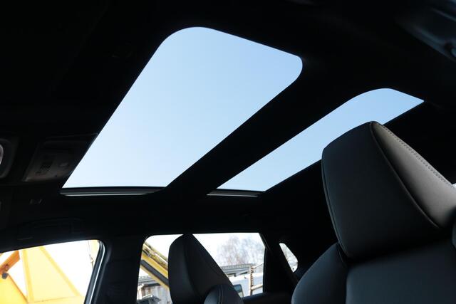 Toyota bZ4X Dynamic Bi-tone 71 kWh, Panoramadak, 360 camera