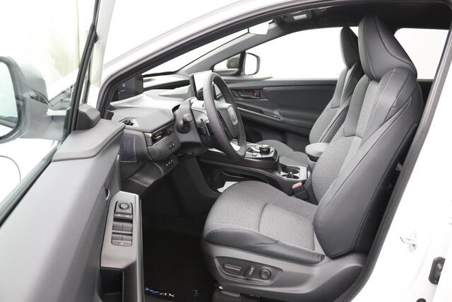 Toyota bZ4X Dynamic 73 kWh | Nieuwe Auto | 360 Camera | Parkeersensoren | Stoelverwarming |