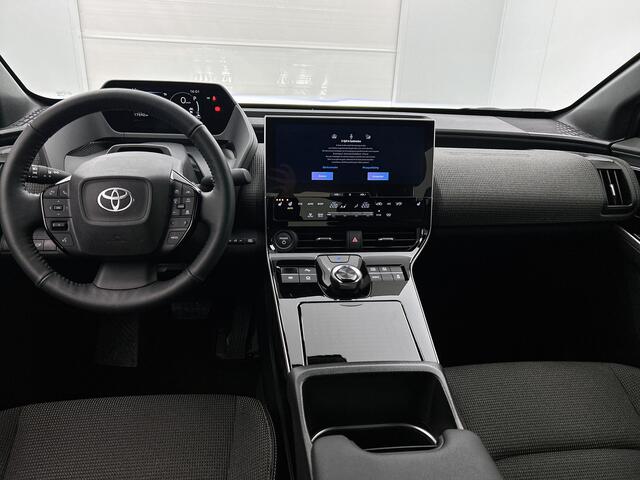 Toyota bZ4X Dynamic 71 kWh Staat beneden sleutels boven