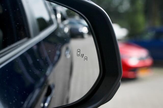 Toyota bZ4X Dynamic | 17% bijtelling | 8000,- VOORDEEL