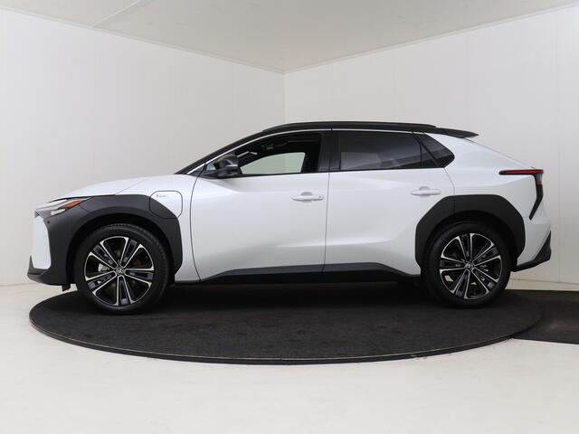 Toyota bZ4X Premium 4WD 71 kWh | Panoramisch dak | JBL | 20" velgen | (Bi-Tone lak)