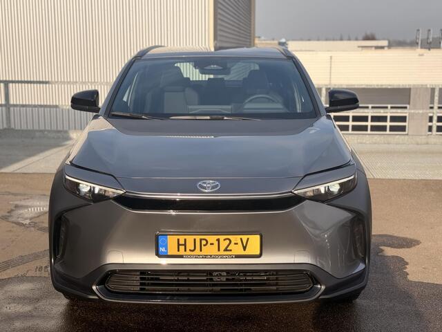 Toyota bZ4X Active 71 kWh Speciale PRIJS !! Nieuw 3km 27 maart 2025 incl: AppleCarplay / AndroidAuto, Parkeerhulpcamera, Climate control, Adaptieve cruise control