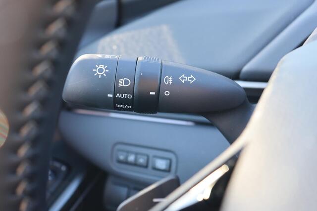 Toyota bZ4X Dynamic 73,1 kWh, 360 camera, Stoel verwarming, Stuur verwarming, BSM, Elek bediende achterklep.