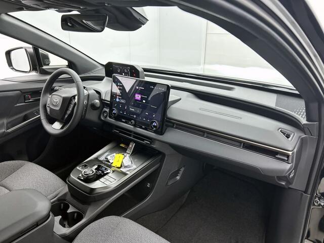 Toyota bZ4X Dynamic 73 kWh | DEMO | Navigatie | Stoel en stuurverwarming | PDC | ACC | All Season |