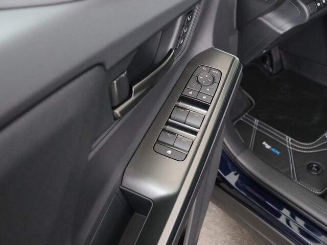 Toyota bZ4X Executive 73 kWh | Nieuw model | 19" wielen | JBL | Elektrische stoel met geheugen | 360 camera + Camera binnenspiegel | Draadloos opladen |