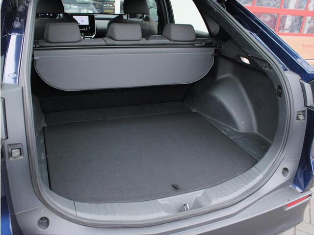 Toyota bZ4X Business 71 kWh Trekhaak, Adaptieve Cruise en Climate Control, Carplay/Android Auto, Achteruitrijcamera