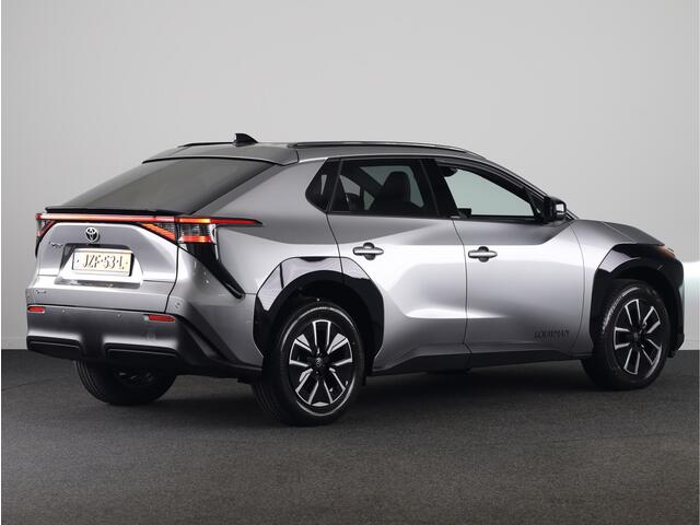 Toyota bZ4X Dynamic 73 kWh *DEMO* | 360° Camera | Half lederen bekleding | Elek. Kofferklep |