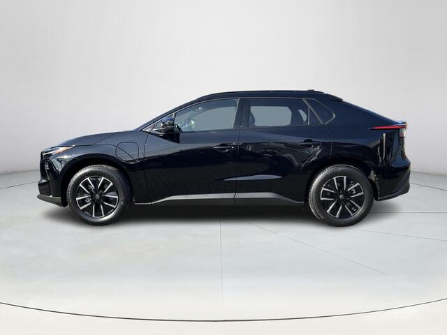 Toyota bZ4X Dynamic 73 kWh | Attitude black | Nieuw uit voorraad leverbaar |