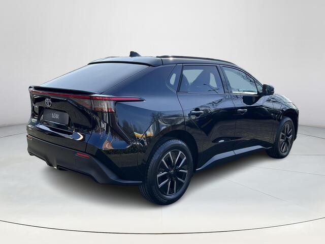 Toyota bZ4X Dynamic 73 kWh | Attitude black | Nieuw uit voorraad leverbaar |