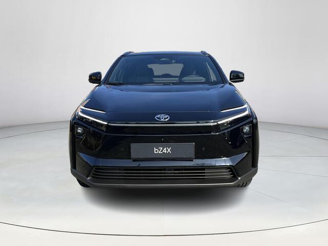Toyota bZ4X Dynamic 73 kWh | Attitude black | Nieuw uit voorraad leverbaar |