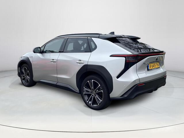 Toyota bZ4X Launch Edition Premium 71 kWh | Panoramadak | Lederen bekleding | Stoelverwarming