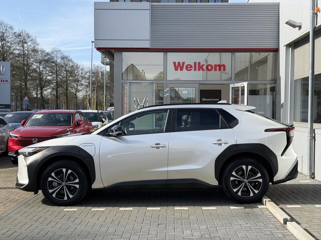 Toyota bZ4X Dynamic 71 kWh | GEEN AFLEVERKOSTEN | 360 Camera, Parkeersensoren, Elektrische achterklep