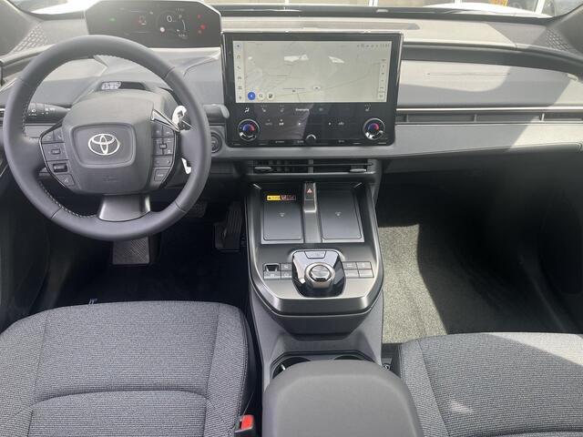 Toyota bZ4X Dynamic 73 kWh | Platinum pearl white | Nieuw uit voorraad leverbaar |