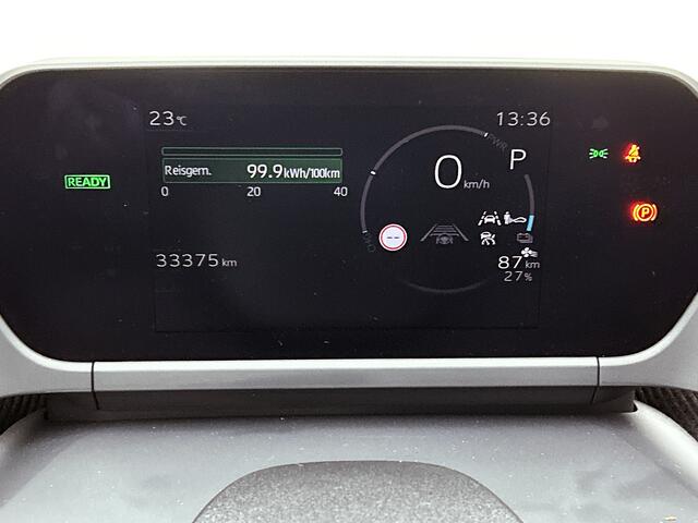 Toyota bZ4X Premium 4WD 71 kWh | BTW voertuig | JBL | 360 Camera | Dodehoek detectie | Stoelventilatie | Stoel+stuurverwarming + achterbank | Parkeersensoren voor+achter met assistent | Elektrische Achterklep |