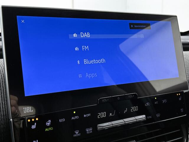 Toyota bZ4X Premium 4WD 71 kWh | BTW voertuig | JBL | 360 Camera | Dodehoek detectie | Stoelventilatie | Stoel+stuurverwarming + achterbank | Parkeersensoren voor+achter met assistent | Elektrische Achterklep |