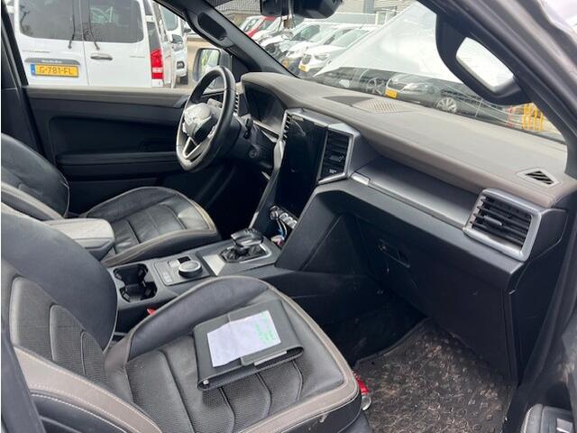 Volkswagen AMAROK 3.0 TDI V6 4Motion Double Cab AVENTURA AUT. KLIMA NAVI LEER