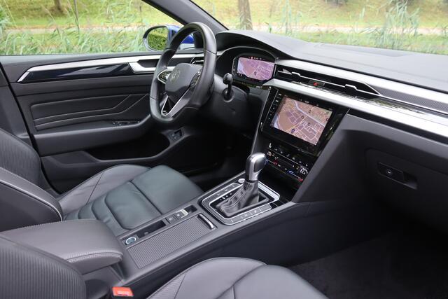 Volkswagen Arteon Shooting Brake 1.4 TSI eHybrid R-Line Pano/IQ.Light/Navi Pro/360/Keyless/Elek. lederen R Sportstoelen/DCC/ACC/Virtual Cockpit/19"