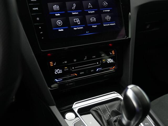 Volkswagen Arteon Shooting Brake 1.4 TSI 218 pk DSG eHybrid R-Line Business+ | Panoramadak | Trekhaak | Navigatie Discover Pro | Adaptief onderstel | Stuur-/stoelverwarming