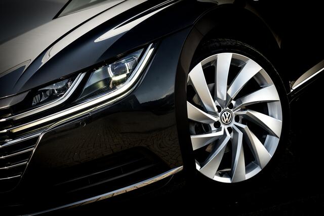 Volkswagen Arteon 1.5 TSi Elegance Automaat | Virtual Cockpit | Ergocomfort | LED | PDC | Stoelverwarming | Carplay | 20 inch LMV