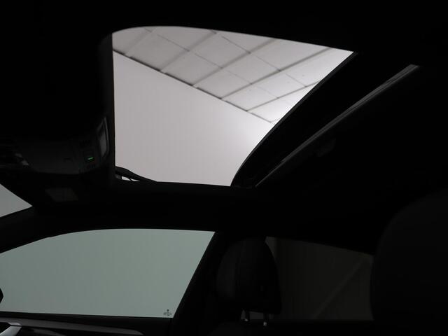 Volkswagen Arteon 1.4 TSI eHybrid R-Line Business | Panoramadak | Trekhaak wegklapbaar | Camera | Stoel & Stuurverwarming | Adaptive Cruise | Carplay | Elektrische achterklep