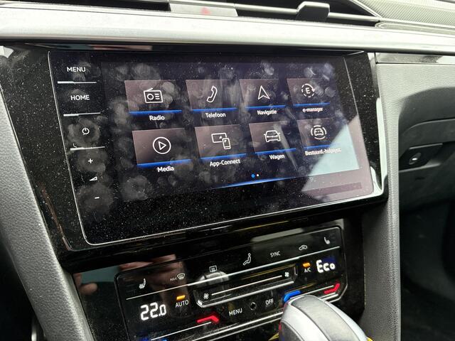 Volkswagen Arteon Shooting Brake 1.4 TSI eHybrid Elegance Business+ | Wegklapbare Trekhaak | Stoelverwarming | Stuurwielverwarming | Camera | Side Assist | Comfort stoelen elektrisch verstelbaar