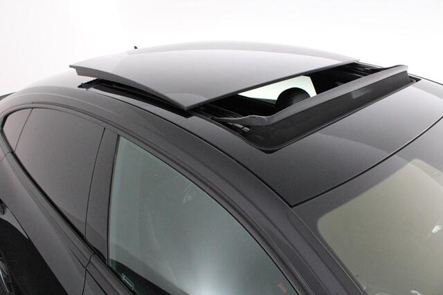 Volkswagen Arteon 1.5 TSI 150pk DSG 2x R-Line Keyless Virtual Cockpit Stoelverwarming Camera Panoramadak Navigatie