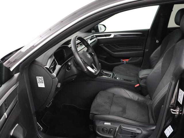 Volkswagen Arteon Shooting Brake 1.4 TSI eHybrid R-Line | Panoramadak | Stoelverwarming | LED Plus | Sfeerverlichting | Carplay | Trekhaak | Achterbankverwarming | Adaptive cruise | Navigatie | PHEV | Plug In