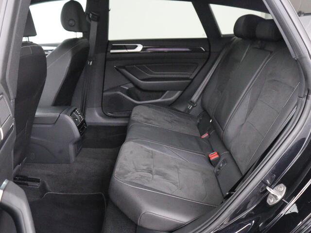 Volkswagen Arteon Shooting Brake 1.4 TSI eHybrid R-Line | Panoramadak | Stoelverwarming | LED Plus | Sfeerverlichting | Carplay | Trekhaak | Achterbankverwarming | Adaptive cruise | Navigatie | PHEV | Plug In