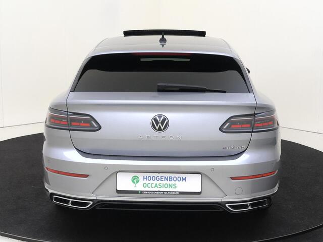 Volkswagen Arteon Shooting Brake 1.4 TSI eHybrid R-Line Business | SoH 90% | Panoramadak | Trekhaak | Head-up display | Adaptieve demping | Stoelverwarming voor en achter | Keyless | Parkeerassistent | Adaptieve cruise control |