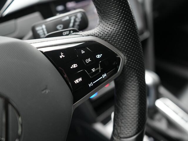 Volkswagen Arteon Shooting Brake 1.4 TSI eHybrid R-Line PHEV 218pk Dealer O.H. | Trekhaak Af Fabriek | Adaptive Cruise | Lederen Sportstoelen Memory & Massage | Keyless | Apple Carplay | Stoelverwarming | Navigatie | DAB | Plug In Hybrid |