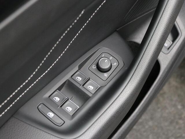 Volkswagen Arteon Shooting Brake 1.4 TSI eHybrid R-Line Business+ PHEV / Standkachel / R-Line / HUD Display / SoH 89% / Panoramadak / 360 Camera / 1600 KG Trekgewicht / Massagestoel / Elektrische Voorstoelen / Elektrische achterklep / Plug-in-Hybrid /