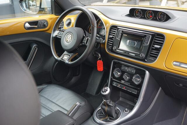 Volkswagen BEETLE (NEW) Cabrio 1.2 TSI BMT Dune