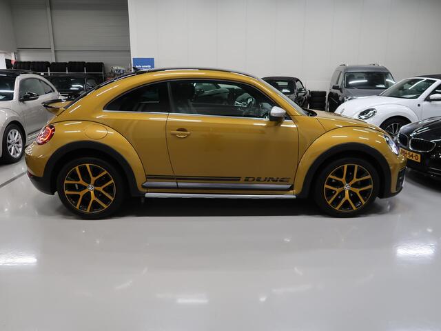 Volkswagen BEETLE (NEW) 1.2 TSI Dune Airco-ecc LED BT Navigatie 18 inch Stoelverwarming Cruise Mistlampen Extra getint glas Zeer nette auto Alle Rekeningen aanwezig PDC