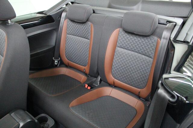 Volkswagen BEETLE (NEW) Cabriolet 1.2 TSI Allstar DSG Automaat Climate Control | Navigatie | Parkeercamera | Cruise Control