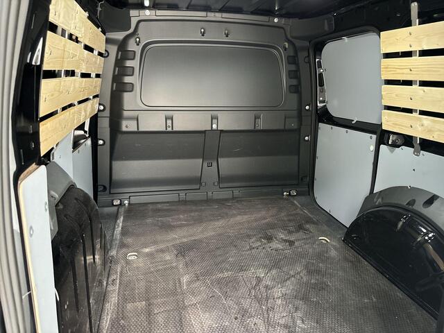 Volkswagen CADDY Cargo 2.0 Tdi 102pk Style · Apple/Android Car Play · Betimmering · Vloerplaat · Tussenschot · Cruise Control · Garantie t/m 24-10-2028 of 100.000km
