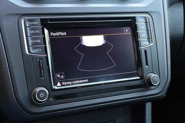Volkswagen CADDY 1.4 TSI DSG | Bi-Xenon | Navigatie | CarPlay | Cruise control | PDC | Trekhaak | Airco | DAB | Laadruimte bekleed | Nieuwe APK