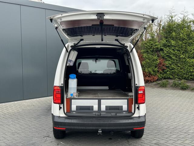 Volkswagen CADDY 2.0 TDI 123 PK / L1H1 / 4x4 / 4Motion / 1e EIG. / ACHTERKLEP / TREKHAAK / INRICHTING / AIRCO / CRUISE / NAVI / APPLE CARPLAY