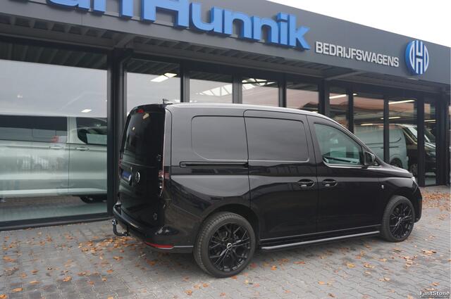 Volkswagen CADDY 2.0TDI 122PK DSG AUT Black Edition BPM VRIJ!! Apple Carplay, Camera, LED, 18" Velgen, Trekhaak C01