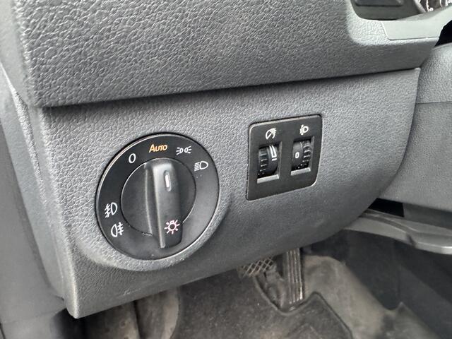 Volkswagen CADDY 2.0 TDI 102pk DSG L2H1 BMT Maxi C-Edition Navigatie Xenon Voorruit verwarming Apple Carplay