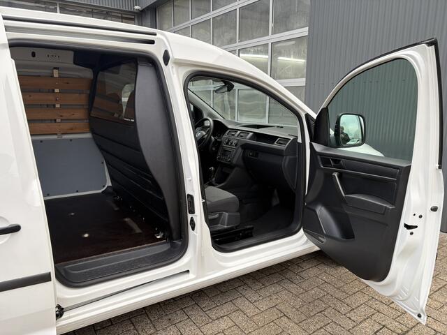 Volkswagen CADDY 2.0 TDI L1H1 Airco Cruise controle Achterklep Bpm vrij Trekhaak 1500kg trekgewicht Telefoon verbinding 1e eigenaar 2-Persoons Euro 6