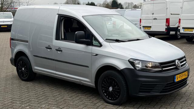 Volkswagen CADDY 2.0 TDI 55KW 75PK EURO 6 NAVIGATIE/ AIRCO/ TREKHAAK/ SCHUIFDEUR