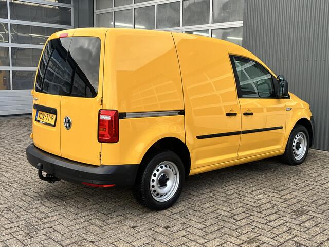 Volkswagen CADDY 2.0 TDI L1H1 Airco Cruise controle Trekhaak 1400kg trekgewicht Parkeersensoren achter Schuifdeur Telefoon verbinding Euro 6 Bpm vrij voor particulier gebruik!!