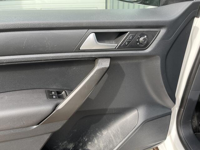 Volkswagen CADDY 1.2 TSI L1H1 Benzine met Airco Cruise controle Achterklep Parkeersensoren achter Schuifdeur Telefoon verbinding Navigatiesysteem Apple carplay Bpm vrij voor particulier gebruik!!