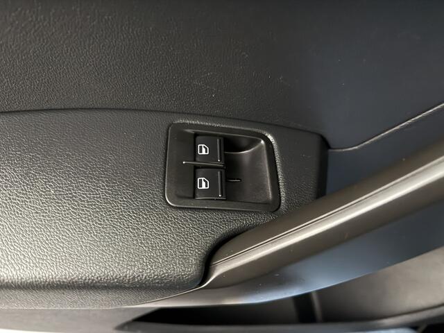 Volkswagen CADDY 2.0TDi 102PK Business | Navigatie | Airco | Cruise | Betimmering