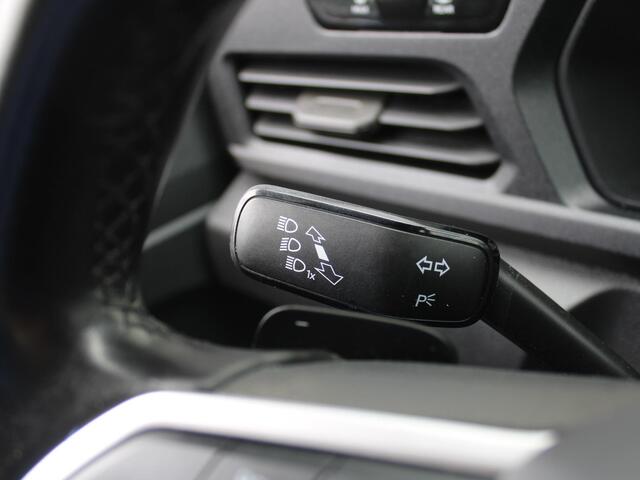 Volkswagen CADDY Cargo 2.0 TDI 1st Edition | Virtual cockpit | Camera | 17" LM | Airco | Navi | Cruise adapt. | Draadloze telefoonlader | Side bars | Carplay | LED | Incl. winterset |