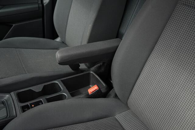 Volkswagen CADDY Cargo 2.0Tdi 122Pk Aut. | 1st Edition | Achteruitrijcamera | Trekhaak | 17'' | Indium Grey