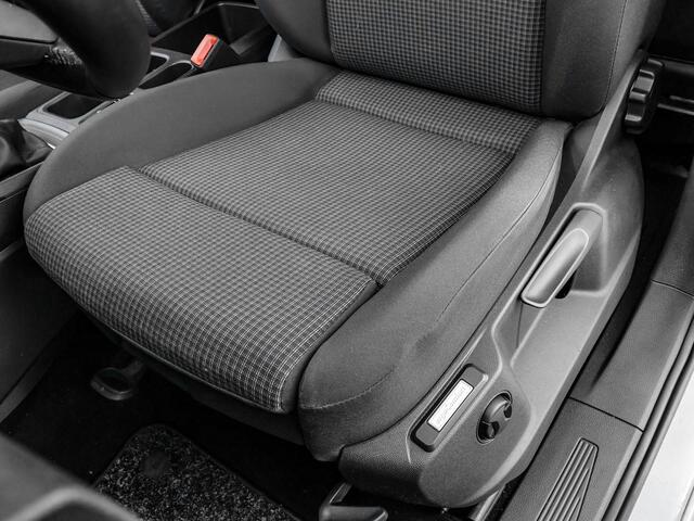 Volkswagen CADDY Cargo 2.0 TDI 102pk Style · Camera · Trekhaak · Dodehoeksensor · Apple/Android Car Play · Parkeerassistent · ACC · 16"Velgen · Garantie t/m 01-07-2028 of 100.000km